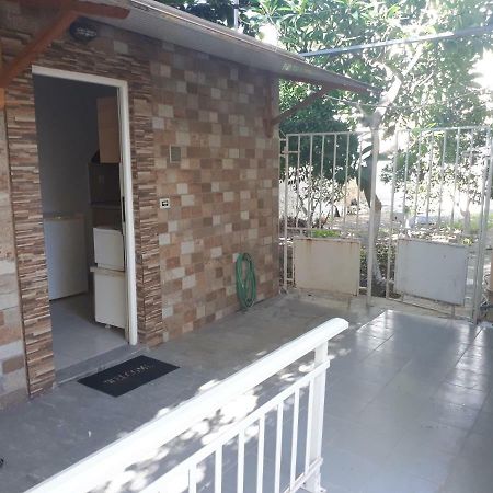 Apartamento Vivian'S Small House Rhodes City Exterior foto